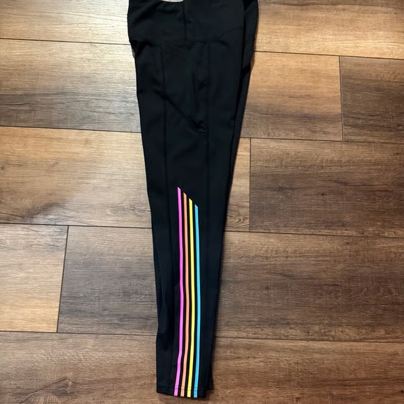 Women’s Medium Workout Leggings - Picture 4 of 4